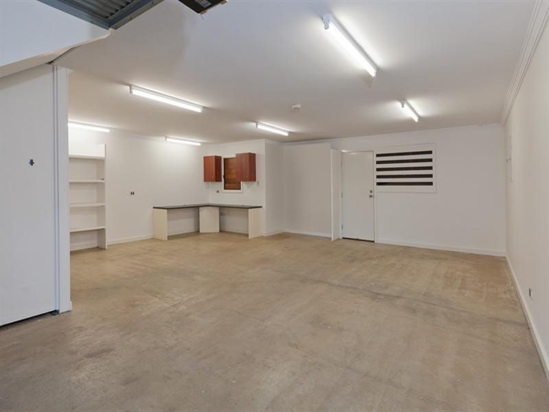 10 Cranmore Street, Red Hill QLD 4059