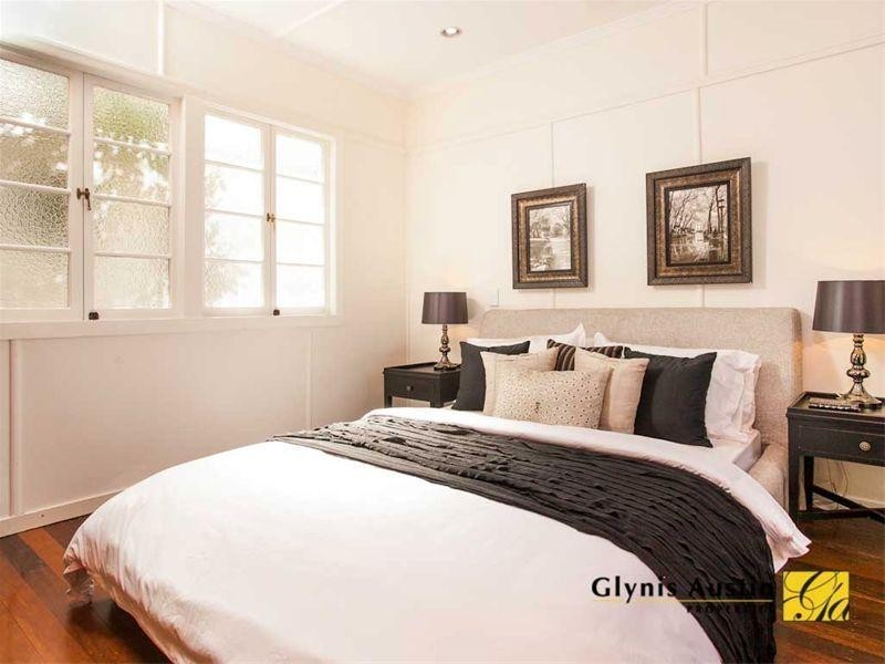 52 Lizzie Street, Bardon QLD 4065