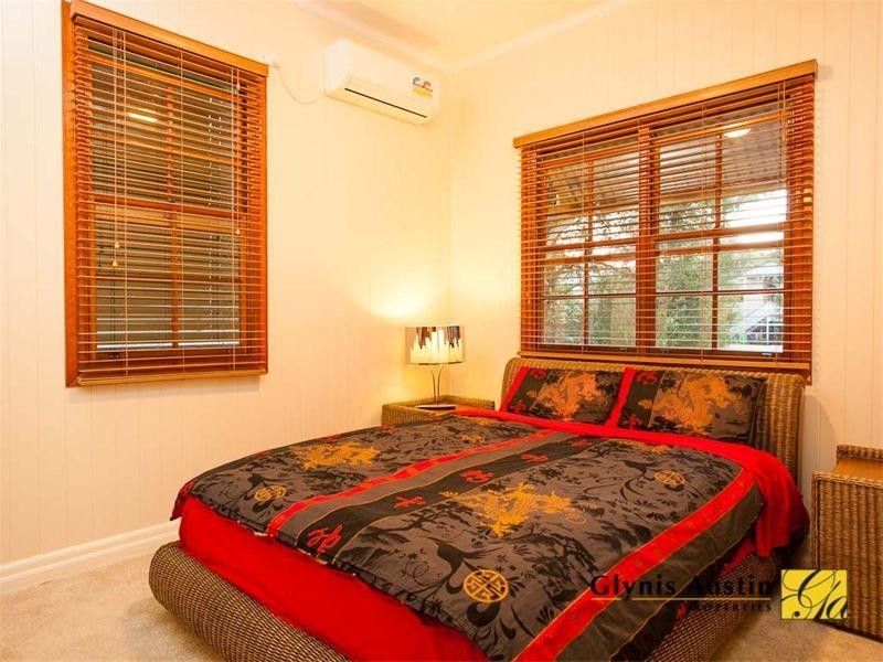 18 Vincent Street, Auchenflower QLD 4066