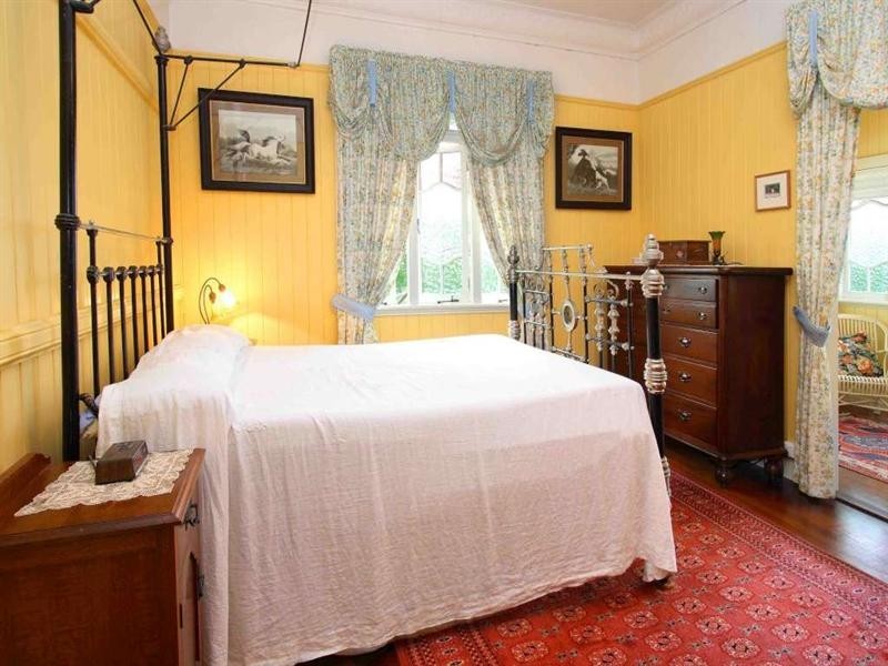 17 Glanosmond Avenue, Camp Hill QLD 4152