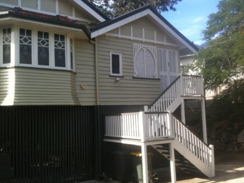 1 Chiswick Road, Bardon QLD 4065