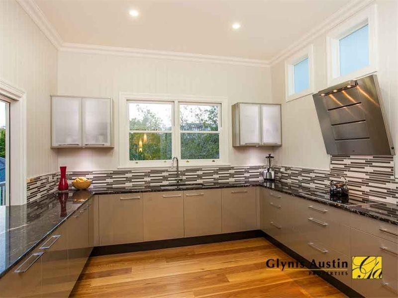 28 Nairn Street, Milton QLD 4064