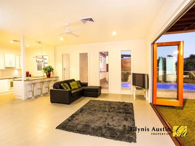 28 Nairn Street, Milton QLD 4064