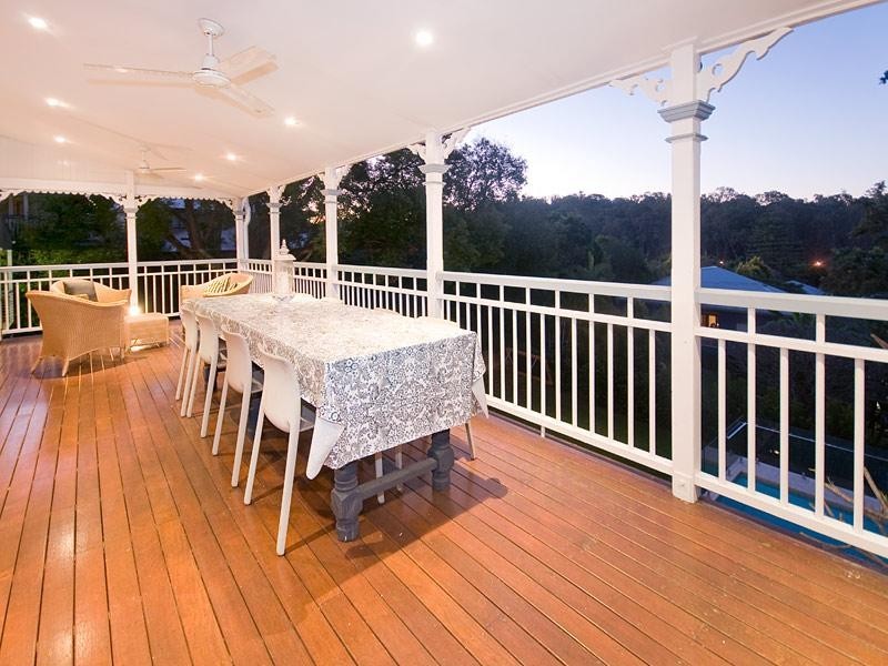 36 Dudley Street, Bardon QLD 4065