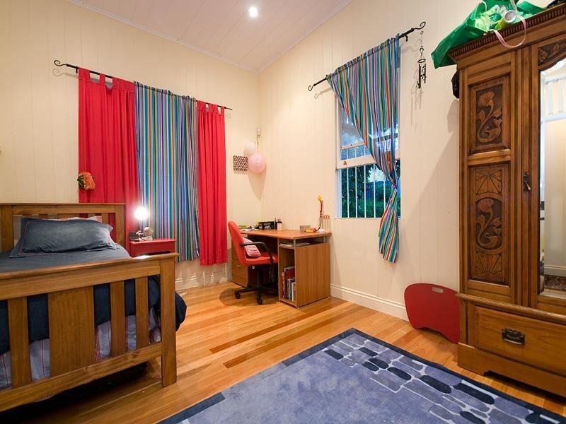 36 Dudley Street, Bardon QLD 4065