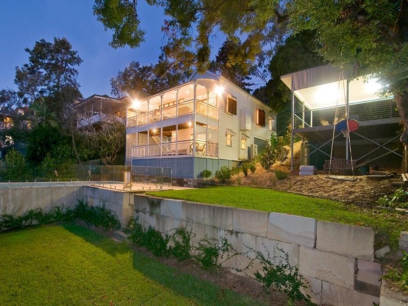 36 Dudley Street, Bardon QLD 4065