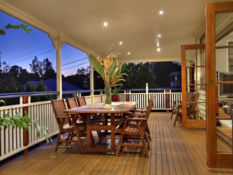 2 Vaux Street, Ashgrove QLD 4060