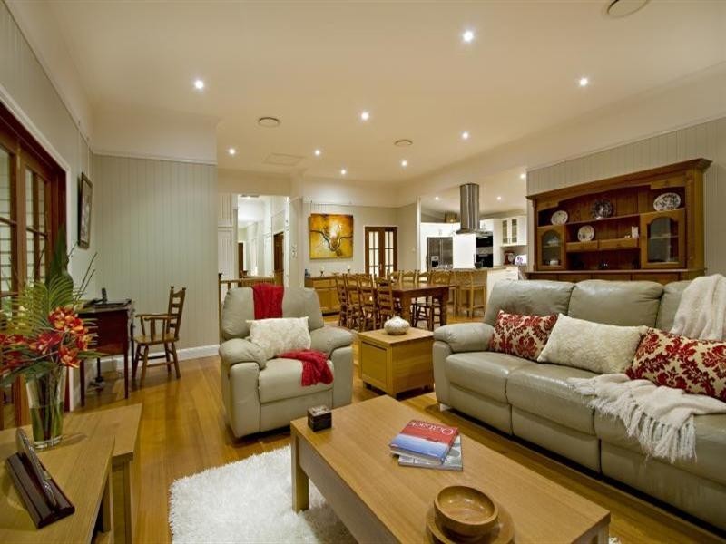 2 Vaux Street, Ashgrove QLD 4060