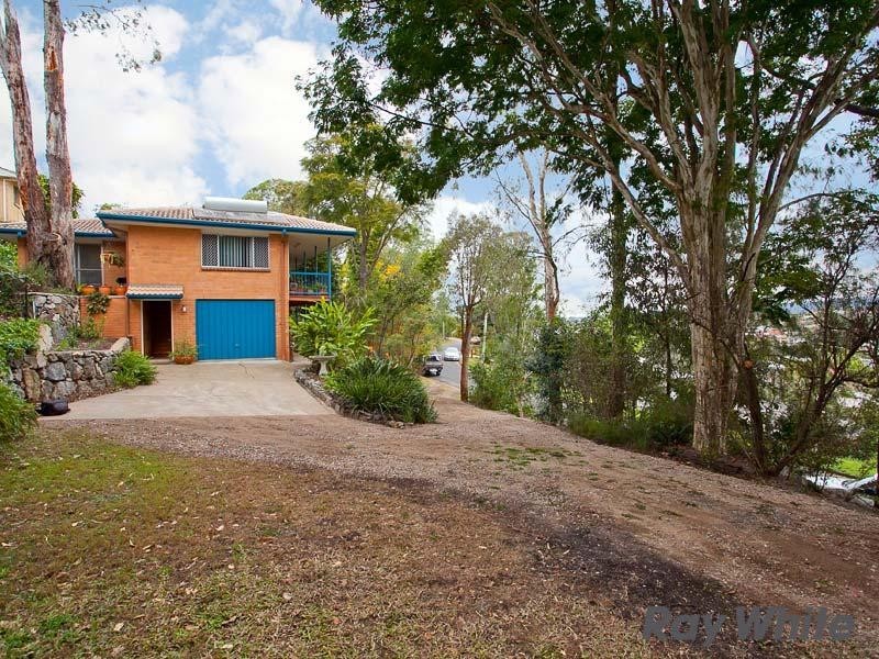17 Hall Street, Alderley QLD 4051