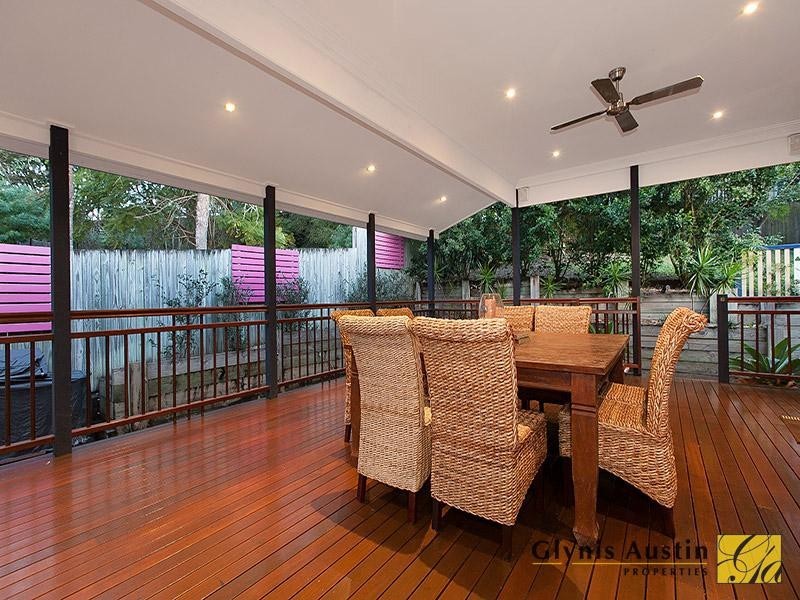 16 Vimy Street, Bardon QLD 4065