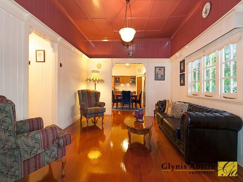 16 Vimy Street, Bardon QLD 4065