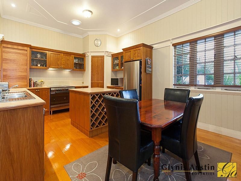 16 Vimy Street, Bardon QLD 4065