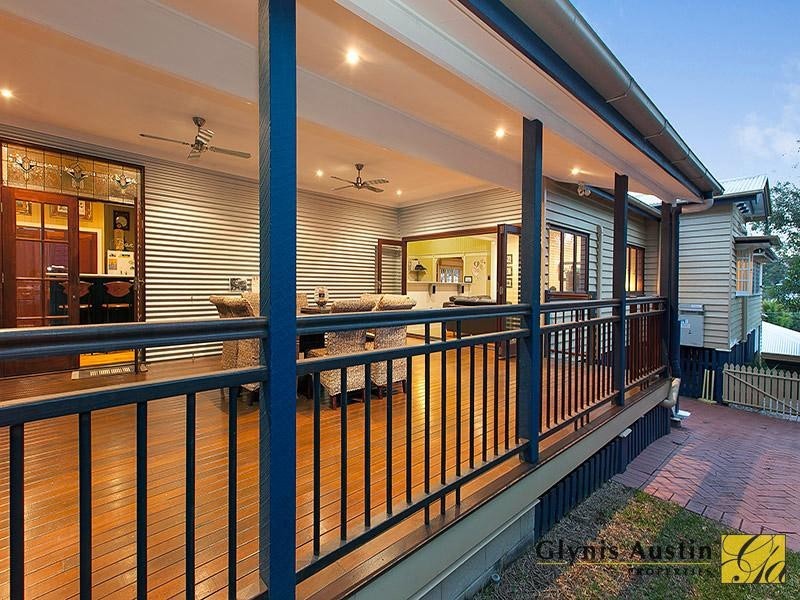 16 Vimy Street, Bardon QLD 4065