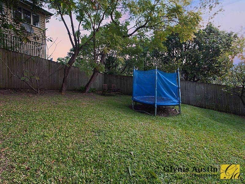 16 Vimy Street, Bardon QLD 4065