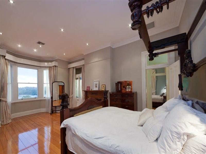 37 Seventh Avenue, Windsor QLD 4030