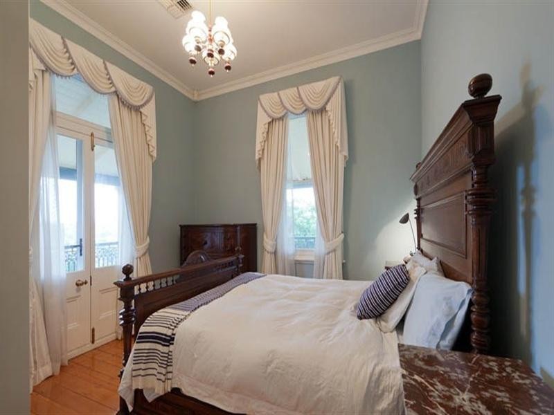 37 Seventh Avenue, Windsor QLD 4030