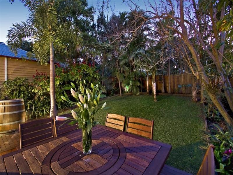 30 David Avenue, Bardon QLD 4065