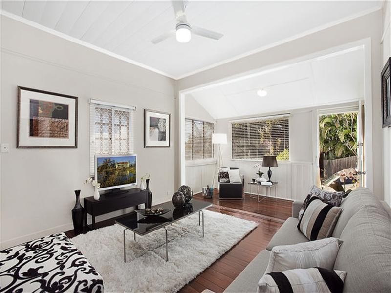 2 Federal Street, Red Hill QLD 4059