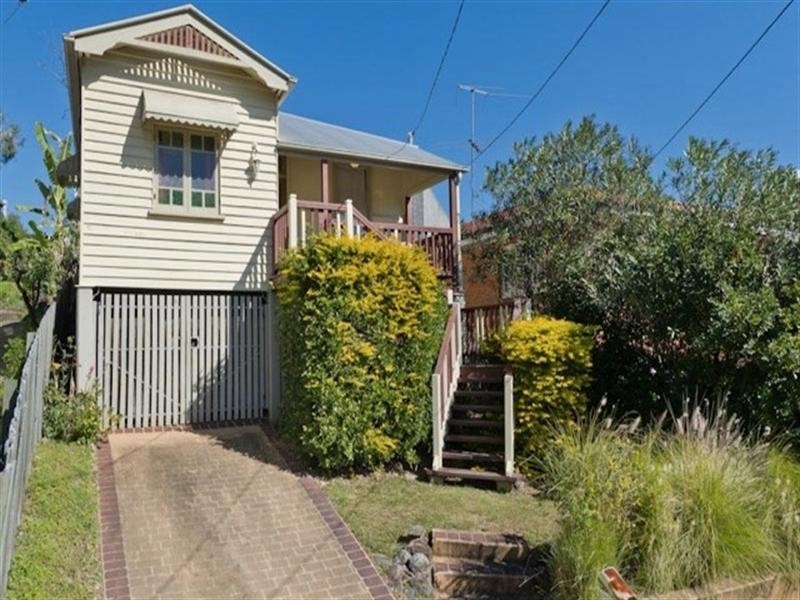 15 Water Street, Red Hill QLD 4059