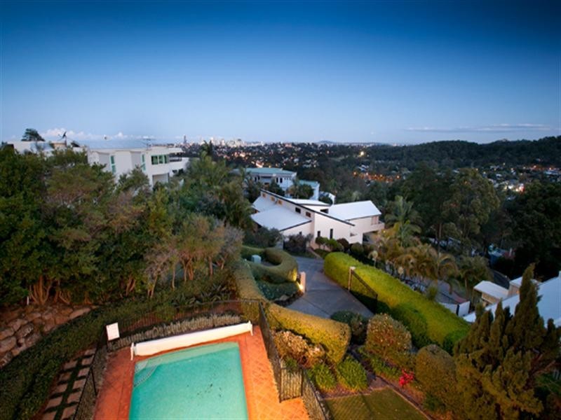 122 Buckingham Street, Ashgrove QLD 4060