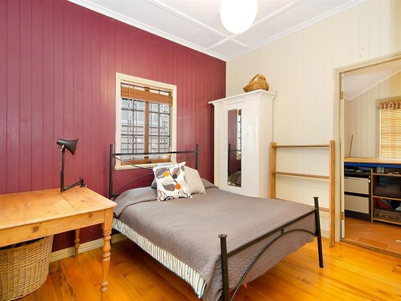 44 Sixth Avenue, Bardon QLD 4065