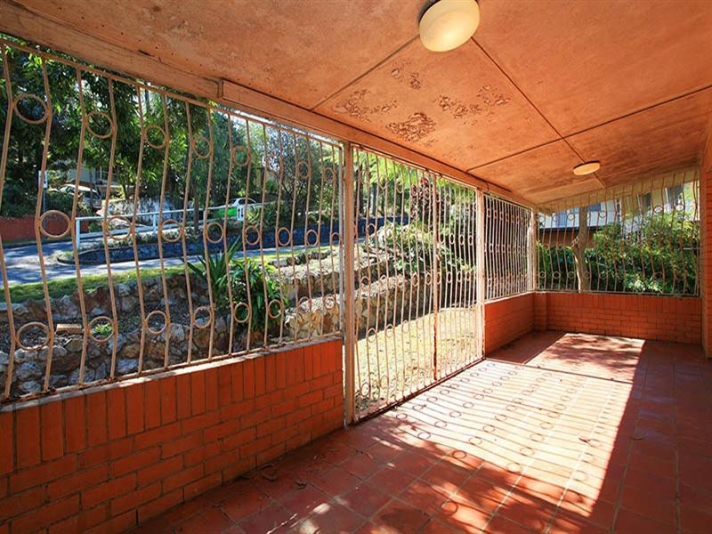 94 Hebe Street, Bardon QLD 4065