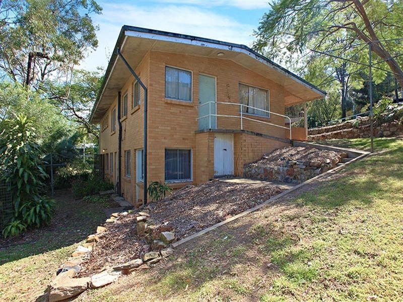 94 Hebe Street, Bardon QLD 4065