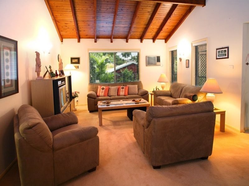 76 Gem Road, Kenmore QLD 4069