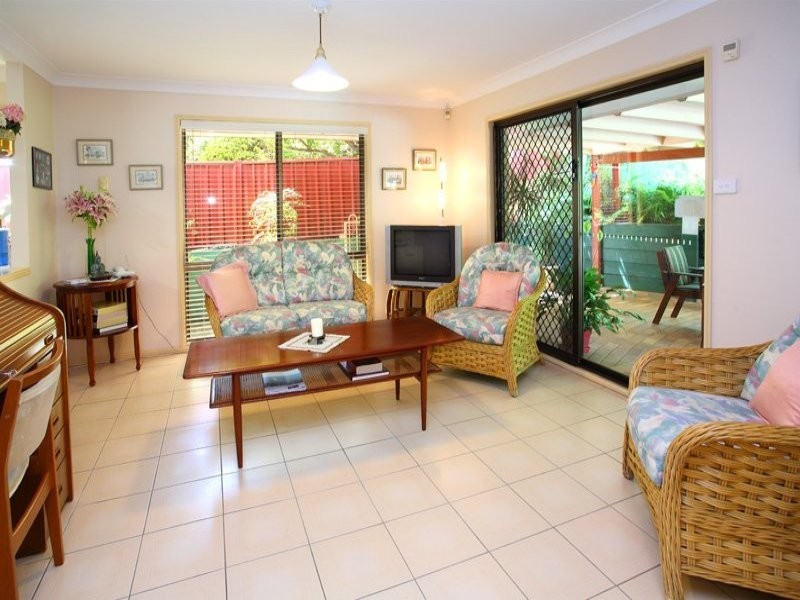 76 Gem Road, Kenmore QLD 4069