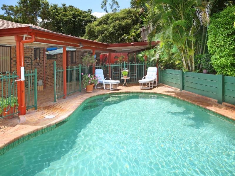 76 Gem Road, Kenmore QLD 4069