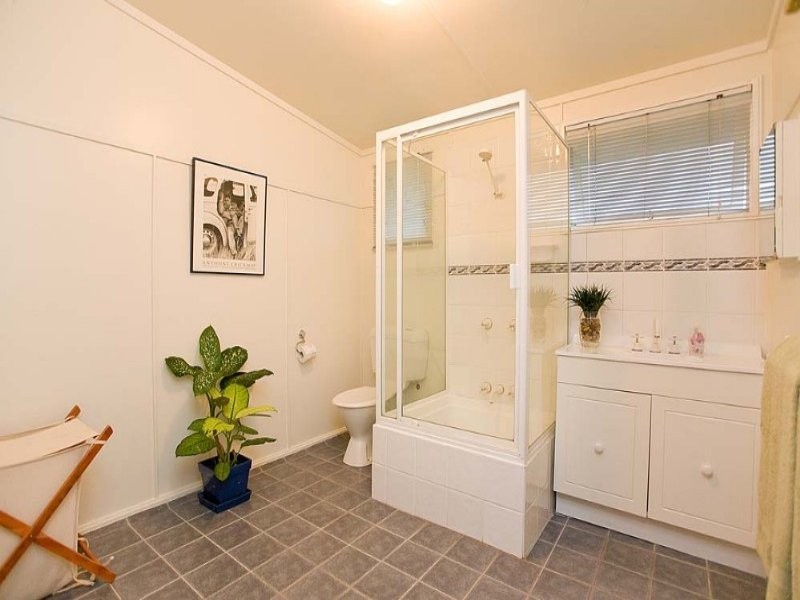 2 Teale Street, Ashgrove QLD 4060