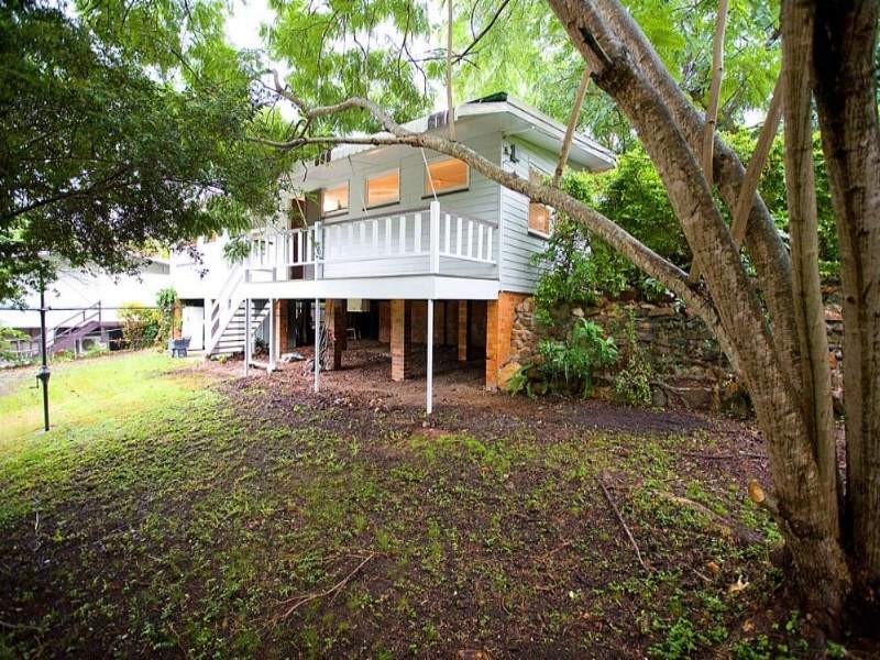 2 Teale Street, Ashgrove QLD 4060