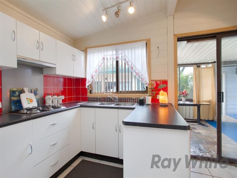 3 Teak Street, Gateshead NSW 2290