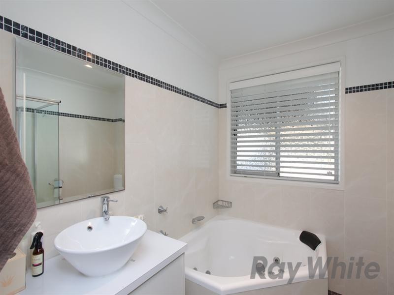 4 Robina Drive, Hillsborough NSW 2290