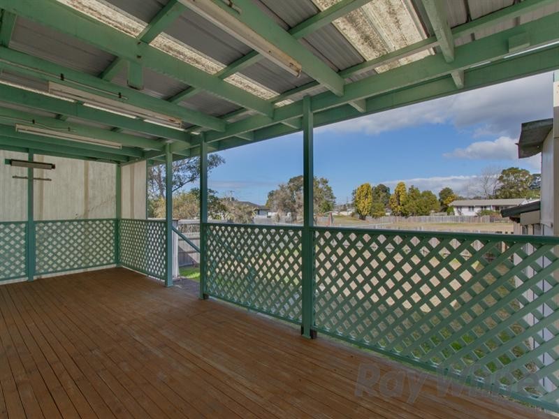 16 Cassia Crescent, Gateshead NSW 2290