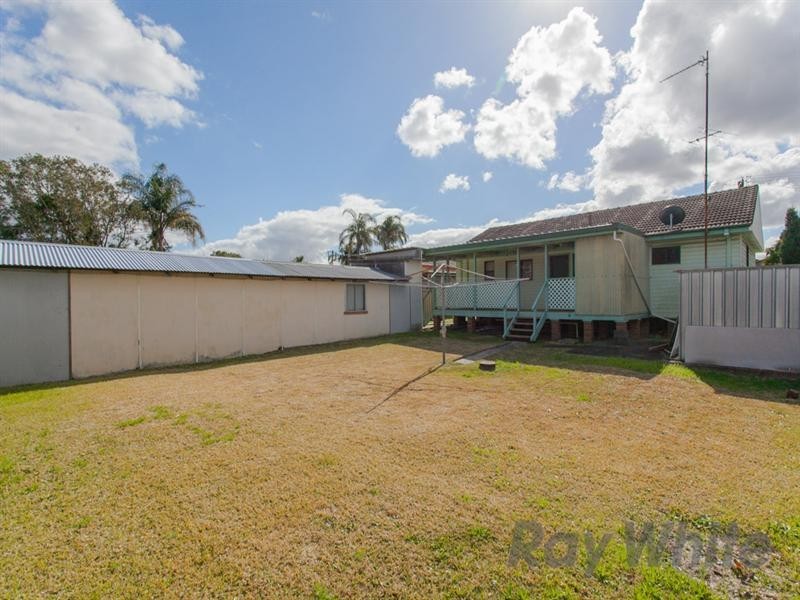 16 Cassia Crescent, Gateshead NSW 2290