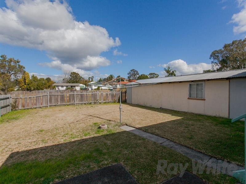 16 Cassia Crescent, Gateshead NSW 2290