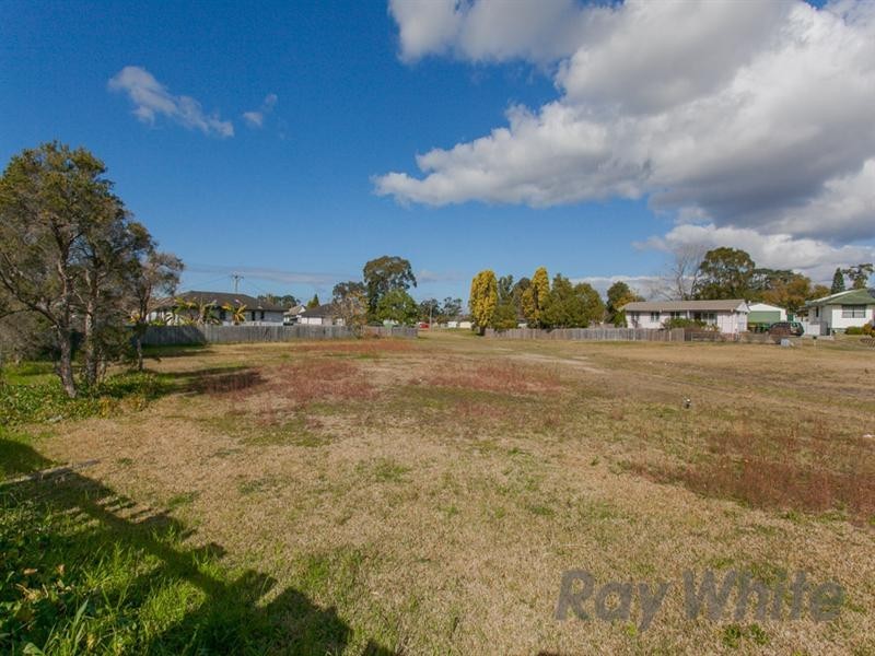 16 Cassia Crescent, Gateshead NSW 2290