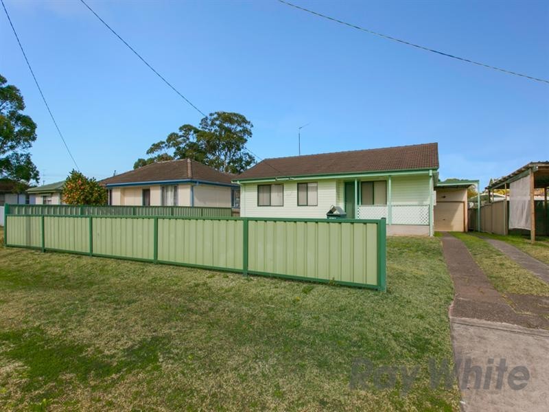 16 Cassia Crescent, Gateshead NSW 2290