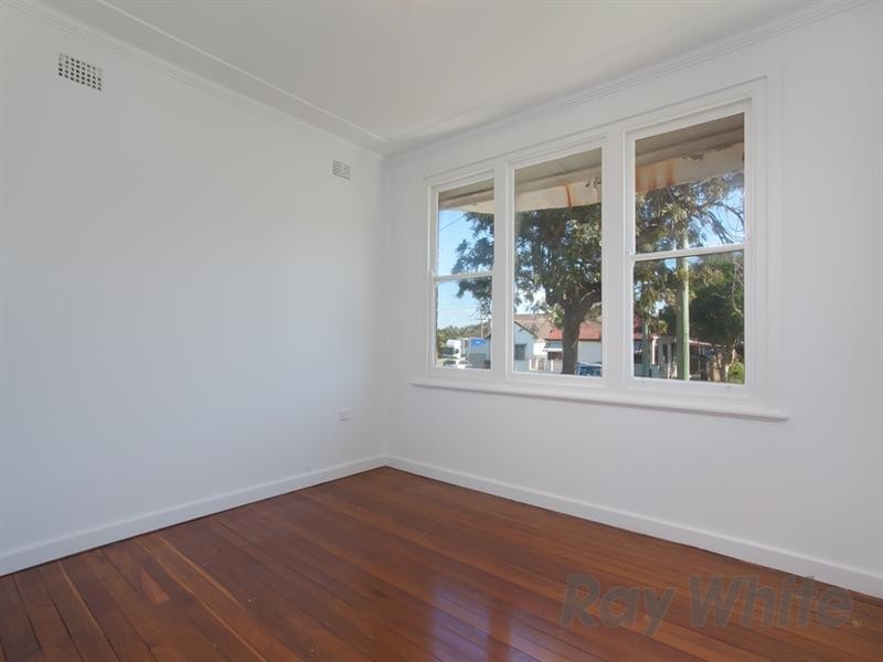 10 Woods Street, Redhead NSW 2290