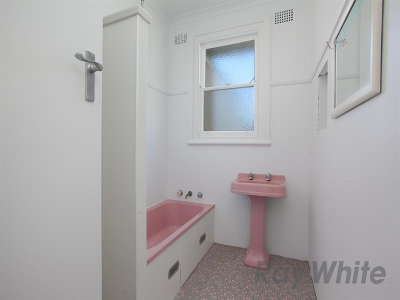 10 Woods Street, Redhead NSW 2290