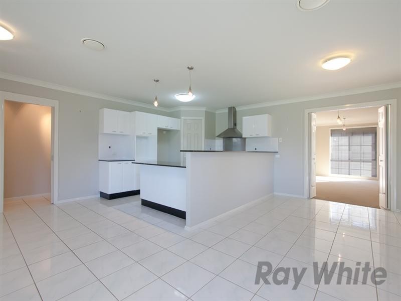 38 Rosewood Crescent, Fletcher NSW 2287