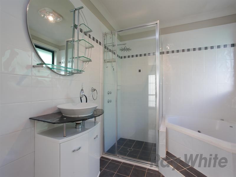 38 Rosewood Crescent, Fletcher NSW 2287