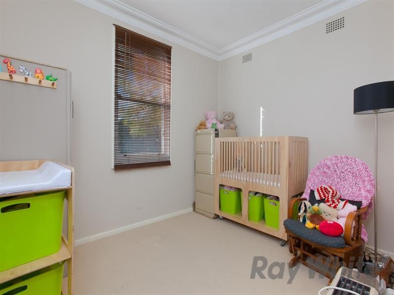 27 Guam Street, Shortland NSW 2307