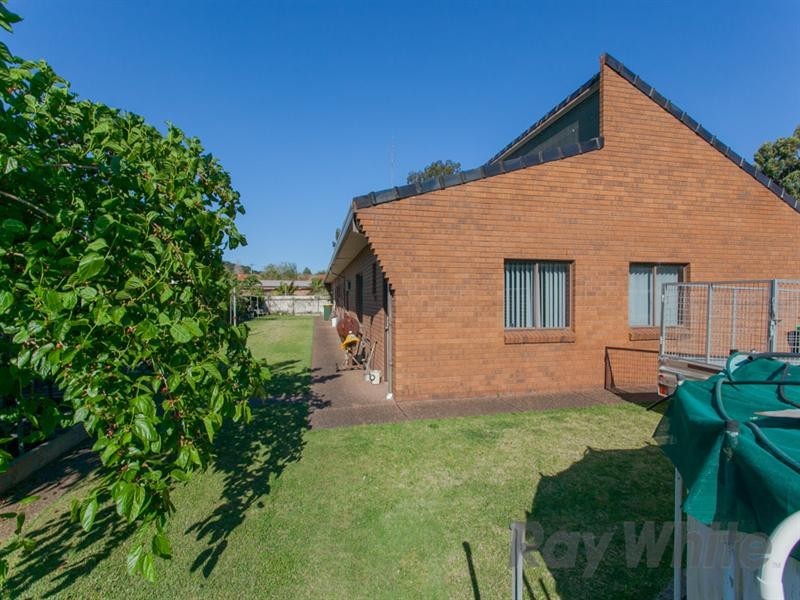 18 and 20 Jones Avenue, Warners Bay NSW 2282