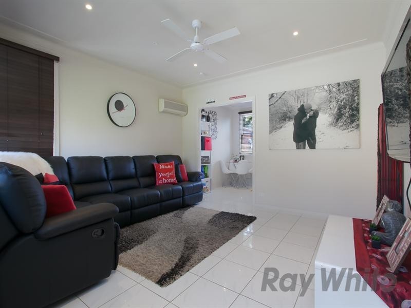 22 Lawson Road, Macquarie Hills NSW 2285