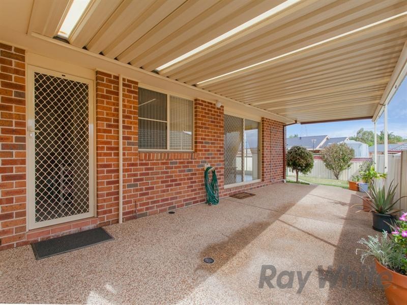 4 Toucan Close, Cameron Park NSW 2285