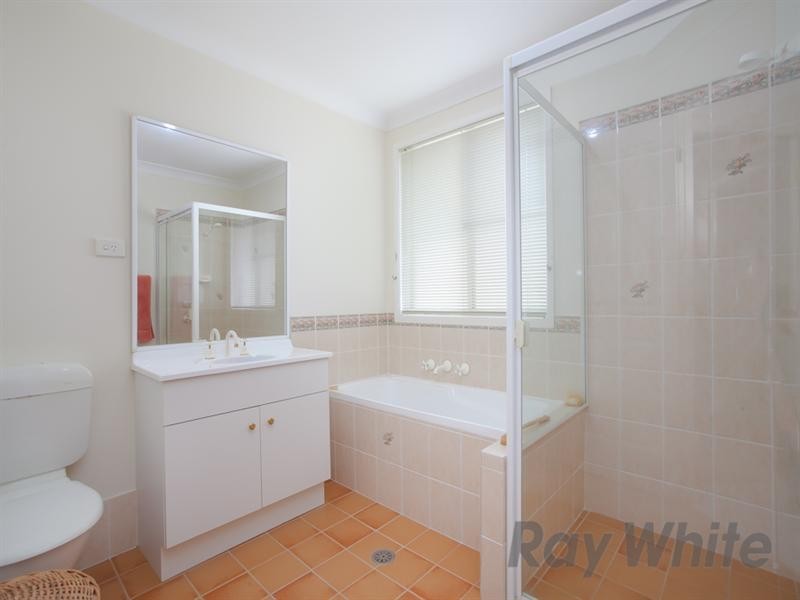 4 Toucan Close, Cameron Park NSW 2285