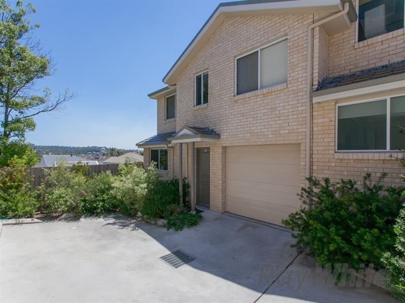 3/210-212 Brunker Road, Adamstown NSW 2289