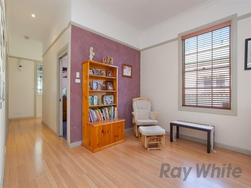 16 Sketchley Parade, New Lambton NSW 2305